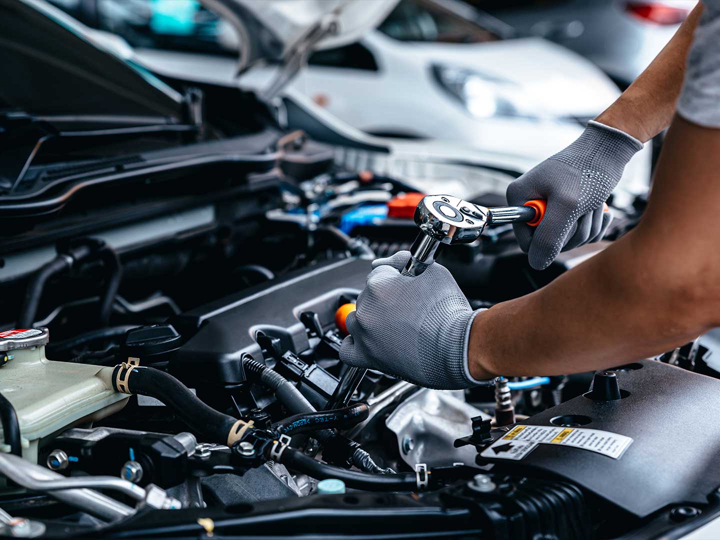 Auto reparaties hoeven niet duur te zijn Auto reparaties hoeven niet duur te zijn